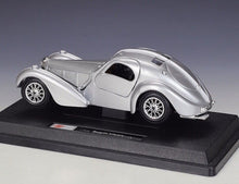 Load image into Gallery viewer, Bburago 1:24 1936 Atlantic Classic Vintage Model Toy Diecast Metal Car BN