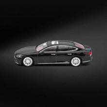 Load image into Gallery viewer, Enchery 1:64 2018 Black LS500h Luxury Sedan Sports Model Diecast Metal Car New Collection