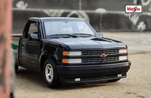 Load image into Gallery viewer, Maisto 1:24 1993 454 SS Pickup Truck Sports Model Toy Diecast Metal Car BN