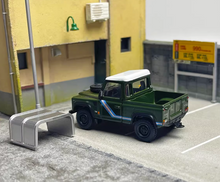 Load image into Gallery viewer, MINIGT 1:64 Green Defender 90 SUV Pickup Sports Model Diecast Metal Car #402