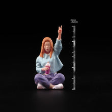 Load image into Gallery viewer, 1:64 Painted Unpainted Figure Model Miniature Resin Diorama Sand Toy Sporty Girl New