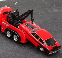 Load image into Gallery viewer, Maisto 1:64 1953 Mack B61 Tow Trailer Truck Chevrolet Vega Model Metal Car