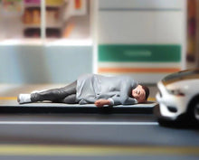 Load image into Gallery viewer, 1:64 Painted Figure Model Miniature Resin Diorama Sand Drunk Man Lying Sleeping