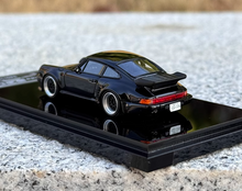 Load image into Gallery viewer, Feelslike 1:64 Black Bird 930 Classic Racing Sport Model Diecast Resin Car New