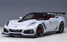 Load image into Gallery viewer, AUTOart 1:18 Gray CORVETTE C7 ZR1 Racing Sports Model Diecast Metal Car