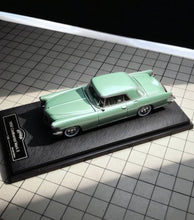 Load image into Gallery viewer, GFCC 1:64 Green 1956 Continental Mark II Classic Model Diecast Metal Car New Collection
