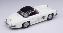 Load image into Gallery viewer, GFCC 1:64 White Hard Top 1960 300SL Roadster Sports Model Diecast Metal Car