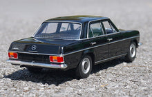 Load image into Gallery viewer, WELLY 1:24 Benz 220 Sedan Classic Vintage Model Diecast Metal Car Display