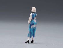 Load image into Gallery viewer, 1:64 Painted Figure Model Miniature Resin Diorama Toy Sand Vintage Dress Girl