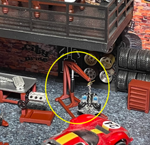 Load image into Gallery viewer, 1:64 Pylon With Engine Shop Garage Display Scene Model Resin For Car New