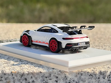 Load image into Gallery viewer, SOLO 1:64 White 2021 911 GT3 RS 992 Racing Sports Model Diecast Resin Car New