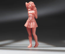 Load image into Gallery viewer, 1:64 Painted Unpainted Figure Model Miniature Resin Diorama Sand Super Girl