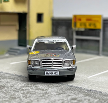 Load image into Gallery viewer, Master 1:64 Silver 560Sel W126 Sedan Classic Sport Model Diecast Metal Car