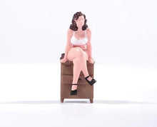 Load image into Gallery viewer, 1:64 Painted Figure Model Miniature Resin Diorama Lady Special Agent Cabinet Toy Collection