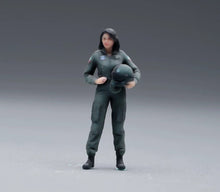 Load image into Gallery viewer, 1:64 Painted Figure Model Miniature Resin Diorama Toy Sand Woman Pilot Captain