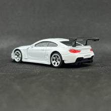 Load image into Gallery viewer, CCA 1:64 White M6 GT3 Racing Sports Model Toy Diecast Metal Car New Collection