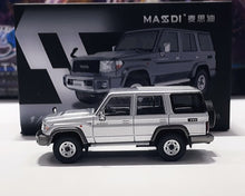 Load image into Gallery viewer, Masdi 1:64 Silver Land Cruiser LC76 ORV SUV Sports Model Diecast Metal Car New Collection