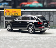 Load image into Gallery viewer, Masdi 1:64 2008 Black Q7 FSI Quattro SUV Sports Model Diecast Metal Car BN