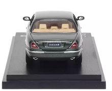 Load image into Gallery viewer, AR 1:64 Green XJ6 X350 Sedan Sports Model Diecast Metal Car BN