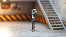 Load image into Gallery viewer, 1:64 Painted Figure Mini Model Miniature Resin Diorama Sand Photographer Girl
