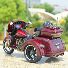 Load image into Gallery viewer, Maisto 1:12 Red 2021 CVO TRI Glide Sports Model Toy Diecast Metal Motorcycle