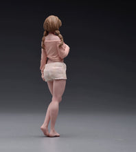 Load image into Gallery viewer, 1:24 Painted Figure Model Miniature Resin Diorama Cute Pretty Girl Lady Woman