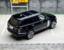 Load image into Gallery viewer, Masdi 1:64 2020 Black Range Rover SUV ORV Sports Model Diecast Metal Car New Collection