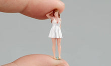 Load image into Gallery viewer, 1:64 Painted Figure Model Miniature Resin Diorama Sand White Skirt Pretty Lady