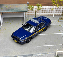 Load image into Gallery viewer, Rollin 1:64 Oregon Police OSP CV CROWN VICTORIA Model Diecast Metal Car New Collection