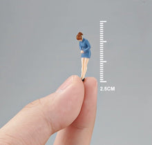 Load image into Gallery viewer, 1:64 Painted Figure Mini Model Toy Miniature Car Scenes Resin Bowing Woman Lady