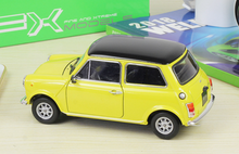 Load image into Gallery viewer, WELLY 1:24 Mini Copper 1300 Classic Sports Model Diecast Metal Car Display