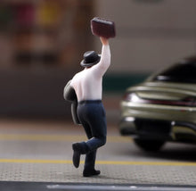 Load image into Gallery viewer, 1:64 Painted Figure Model Miniature Resin Diorama Sand Toy Suit Man Chasing Car
