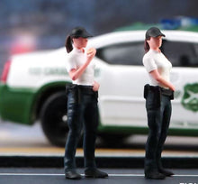 Load image into Gallery viewer, 1:64 Painted Figure Model Miniature Resin Diorama Sand Woman Police Officer Lady
