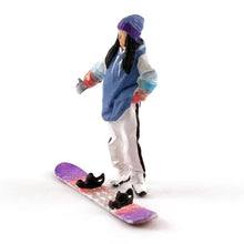 Load image into Gallery viewer, 1:64 Painted Figure Mini Model Miniature Resin Diorama Sand Snowboarding People New Scene
