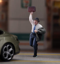 Load image into Gallery viewer, 1:64 Painted Figure Model Miniature Resin Diorama Sand Toy Suit Man Chasing Car