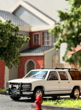 Load image into Gallery viewer, Bliss 1:64 HEC White Suburban GMT400 SUV Sports Model Diecast Metal Car New Collection