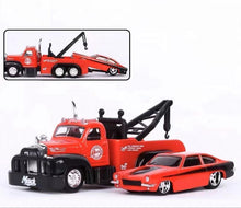 Load image into Gallery viewer, Maisto 1:64 1953 Mack B61 Tow Trailer Truck Chevrolet Vega Model Metal Car