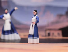 Load image into Gallery viewer, 1:64 Painted Figure Model Miniature Resin Diorama Sand Korean Traditional Lady