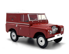 Load image into Gallery viewer, 1:43 Defender 90 SUV Off Road Classic Royal Mail Model Diecast Metal Car