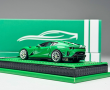 Load image into Gallery viewer, GLAMCRAFT 1:64 Green 812C Sports Open Model Diecast Metal Car New Collection