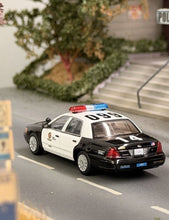 Load image into Gallery viewer, GOC 1:64 HEC LAPD Crown Victoria CV Police 099 Model Diecast Metal Car New Collection