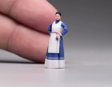 Load image into Gallery viewer, 1:64 Painted Figure Model Miniature Resin Diorama Sand Korean Traditional Lady