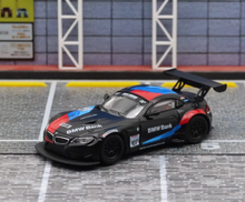 Load image into Gallery viewer, Maxwell 1:64 Black Z4 GT3 Racing #107 Sports Model Diecast Metal Car New Collection