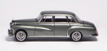Load image into Gallery viewer, GFCC 1:64 Green 1959 300D Classic Vintage Sport Model Diecast Metal Car New Collection