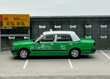 Load image into Gallery viewer, LMLF 1:64 Green Hongkong Taxi Crown Comfort Sedan Model Diecast Metal Car New Collection