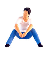 Load image into Gallery viewer, 1:64 Painted Figure Model Miniature Resin Diorama Skateboard Girl Sitting Boy