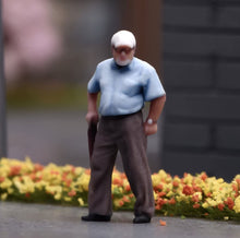 Load image into Gallery viewer, 1:64 Painted Figure Model Miniature Resin Sand Diorama Old Man with Cane Elderly