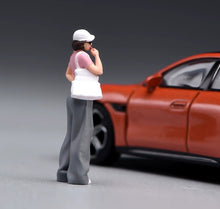 Load image into Gallery viewer, 1:64 Painted Figure Model Miniature Resin Diorama Toy Sand Trendy Fashion Girl