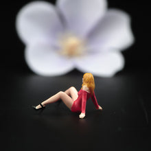 Load image into Gallery viewer, 1:24 Painted Figure Model Miniature Resin Diorama Red Dress Half Lying Girl