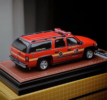 Load image into Gallery viewer, MK HEC 1:64 2003 Red Suburban USCP LAFD Fire SUV Model Diecast Metal Car New Collection